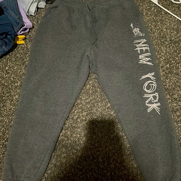 Small sweat pants - Picture 1 of 2